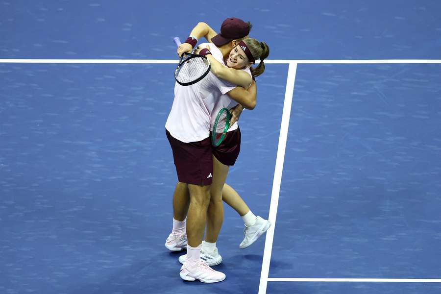 Tenis Flash: Muchova i Mensik najlepsi w turnieju mikstów. Kubka walczy o grę w US Open