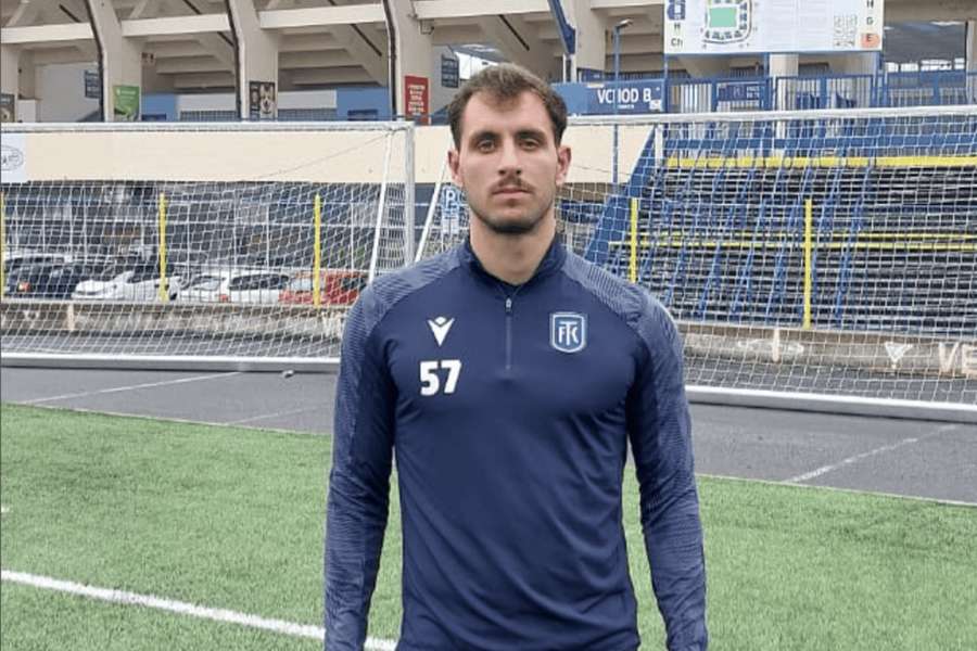 Karlovarská Slavia poslala obránce Eduarda Ferraze na zkoušku do prvoligových Teplic. Karlovarská Slavia poslala obránce Eduarda Ferraze na zkoušku do prvoligových Teplic.