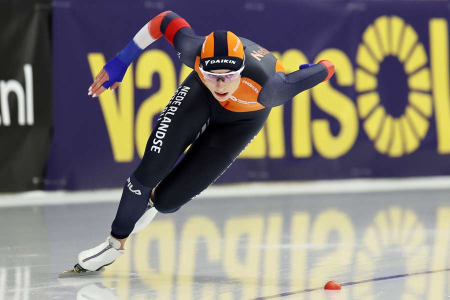 Femke Kok in actie op de 500 meter, die ze als snelste aflegde van alle deelnemers