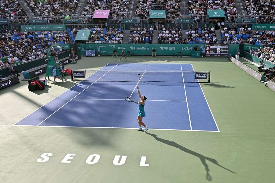 Tenis Flash: Opady deszczu w Seulu powodują opóźnienia