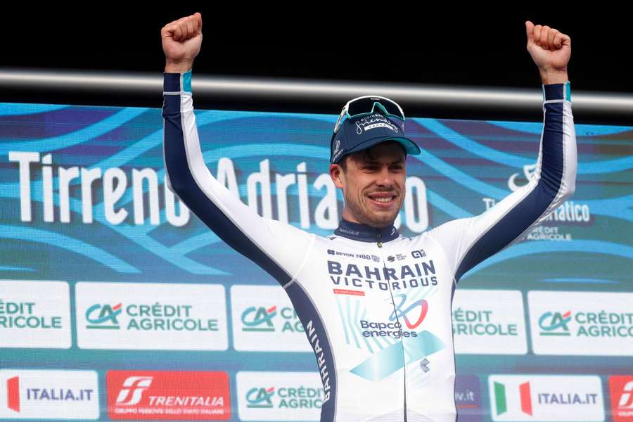 Bauhaus wygrał trzeci etap Tirreno-Adriatico po emocjonującej końcówce, Ayuso wciąż liderem
