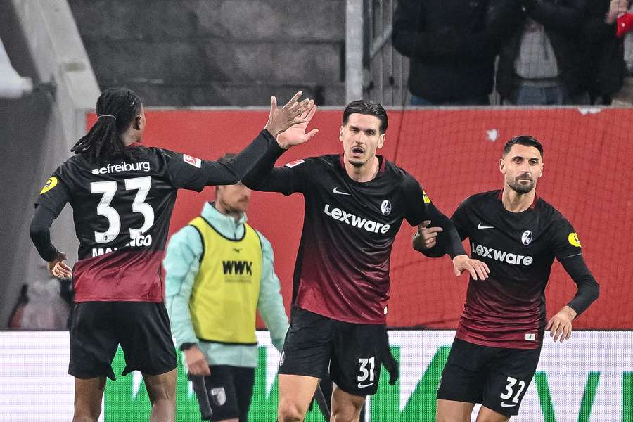 Fribourg, Leipzig et Brême s'imposent avant le Klassiker Fribourg, Leipzig et Brême s'imposent avant le Klassiker