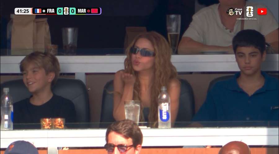 Shakira é flagrada pelas câmeras no Gillette Stadium Shakira é flagrada pelas câmeras no Gillette Stadium