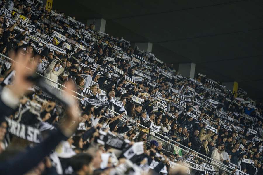 Presidente do Vitória SC critica FPF por não ouvir maioria dos clubes Presidente do Vitória SC critica FPF por não ouvir maioria dos clubes