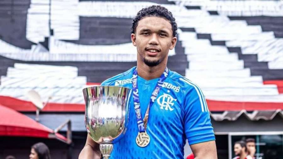 Goleiro Andrew é destaque do Flamengo Sub-17