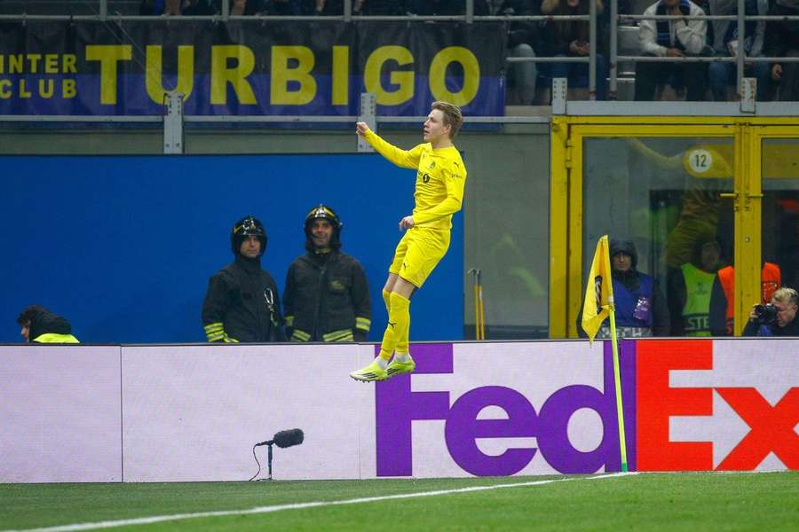 Jens Petter Hauge marcou no Giuseppe Meazza Jens Petter Hauge marcou no Giuseppe Meazza