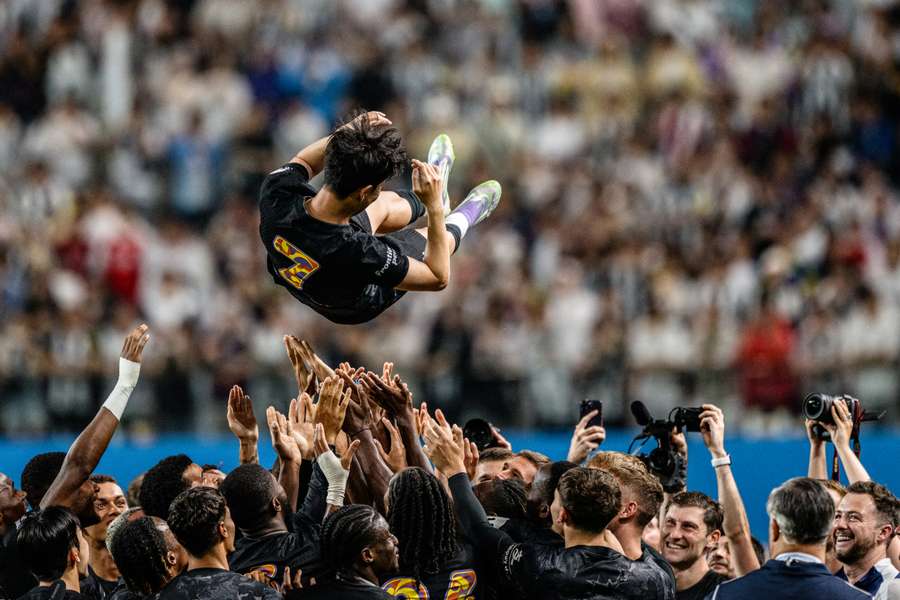 Heung-Min Son wird gefeiert