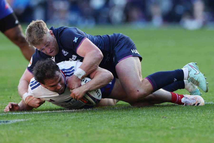 Steyn (top) in action for Scotland