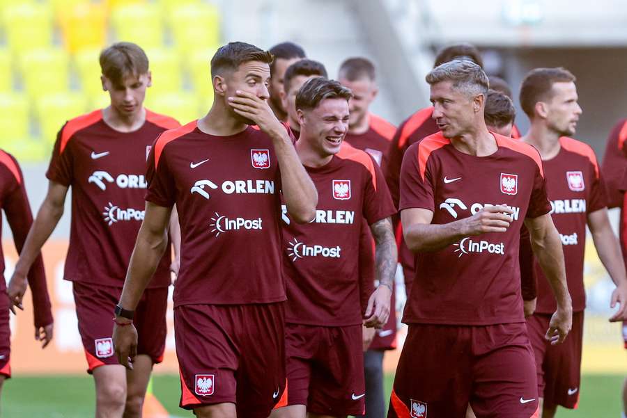 Polscy piłkarze z opóźnieniem wylecieli do Holandii