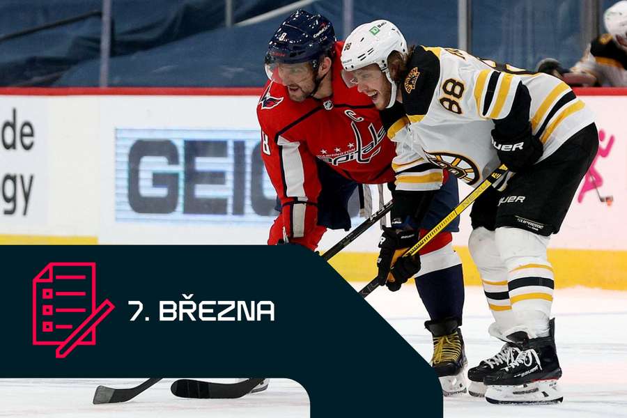 David Pastrňák (vpravo) a Alexander Ovečkin, dva elitní snajpři NHL.