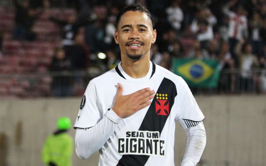 Pikachu é o recordista de jogos do Vasco no século XXI Pikachu é o recordista de jogos do Vasco no século XXI