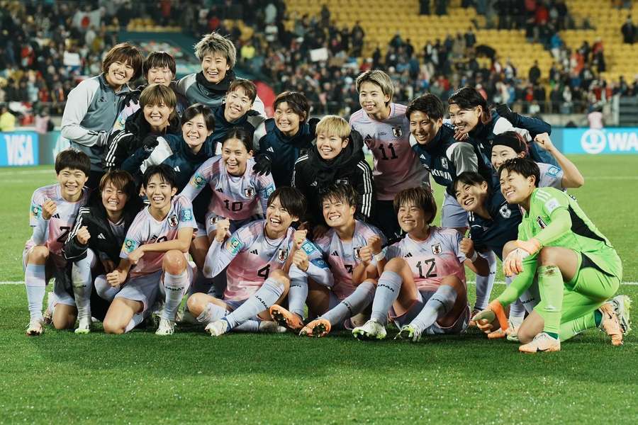 Japonky sa tešia z postupu medzi osem najlepších tímov MS.