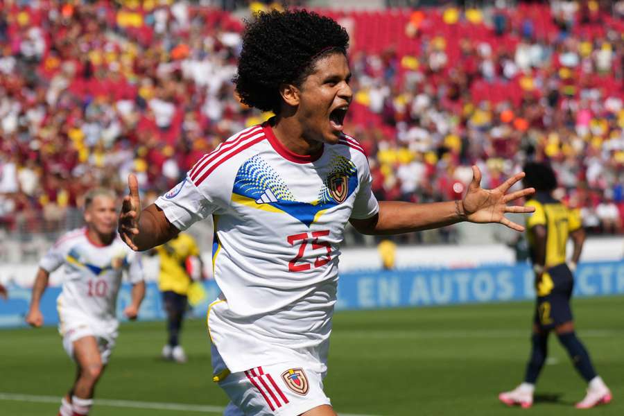 Eduard Bello fez o gol da vitória venezuelana na Califórnia