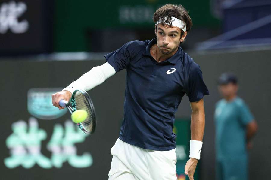 Lorenzo Musetti eliminato a Shanghai da Auger-Aliassime