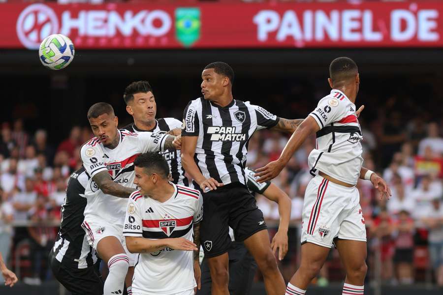 Duelo no Morumbi foi muito acirrado