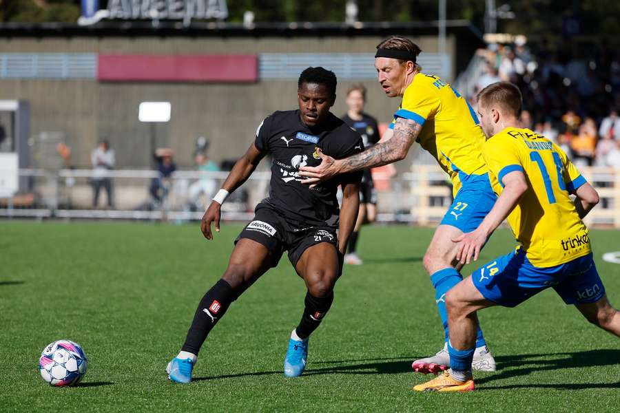 Joslyn Luyeye-Lutumba (left) grabbed a hattrick for KuPS