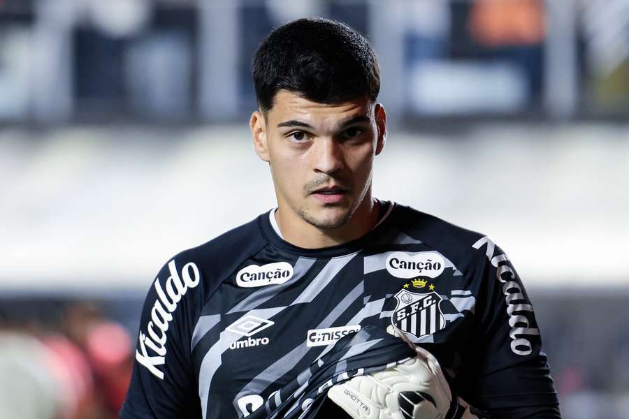 Gabriel Brazão desfalcará o Santos por algumas rodadas