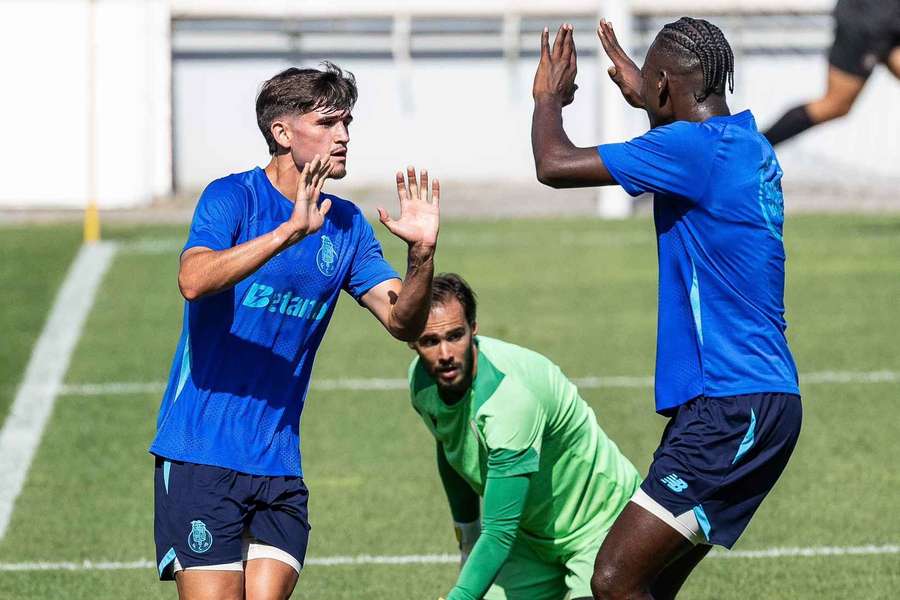 Martim Cunha e António Ribeiro fizeram os golos do FC Porto B Martim Cunha e António Ribeiro fizeram os golos do FC Porto B