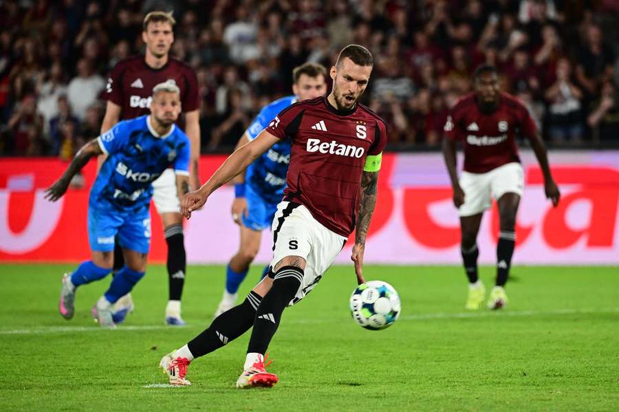 Haraslín premenil penaltu po vzore Antonína Panenku.