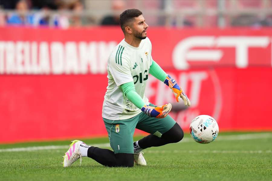 Horațiu Moldovan nu a avut parte de cel mai fericit debut în poarta spaniolilor de la Real Oviedo Horațiu Moldovan nu a avut parte de cel mai fericit debut în poarta spaniolilor de la Real Oviedo