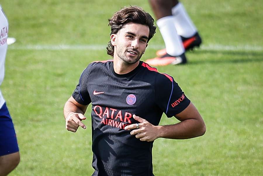 Ferran Torres pożegnał się z kibicami Barcelony. "To był dla mnie zaszczyt" Ferran Torres pożegnał się z kibicami Barcelony. "To był dla mnie zaszczyt"