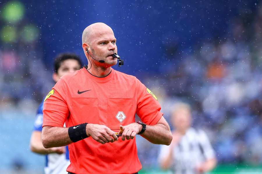 Rob Dieperink, a Dutch referee with international experience, has died at the age of 38