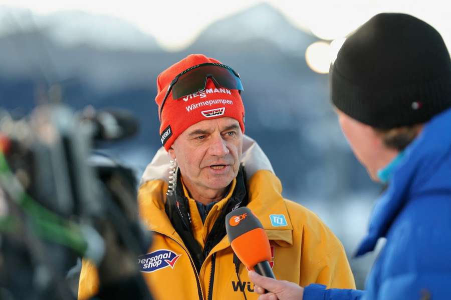 Skisprung-Bundestrainer Stefan Horngacher hat sich vor dem Fliegen in Oberstdorf optimistisch geäußert.