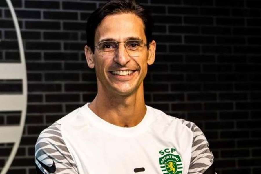 Márcio Marcelino deixa comando técnico da equipa de futsal feminino do Sporting