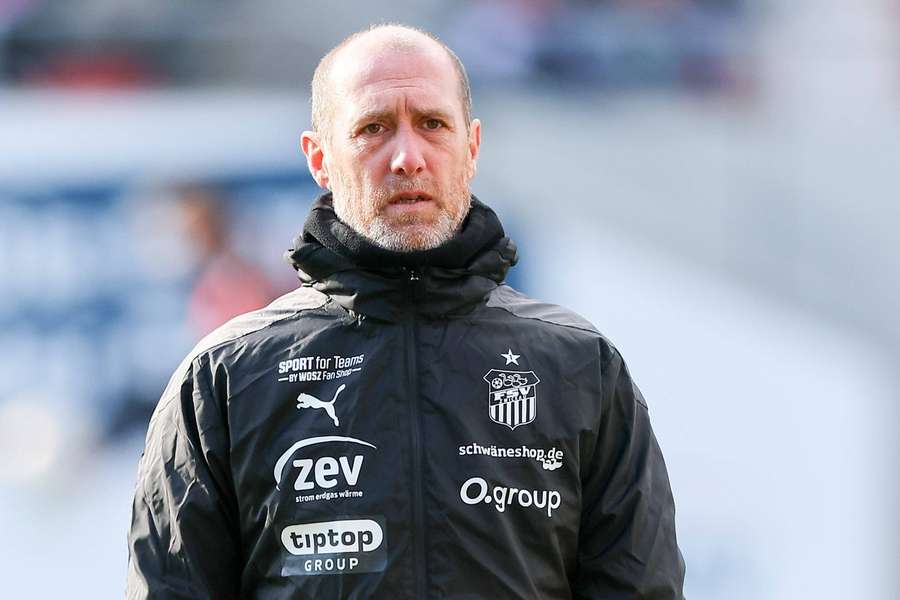 Joe Enochs wird neuer Trainer bei Jahn Regensburg