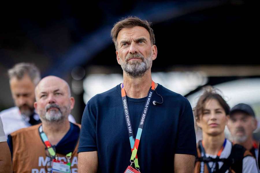Klopp by mal opäť zasadnúť na lavičku. Klopp by mal opäť zasadnúť na lavičku.