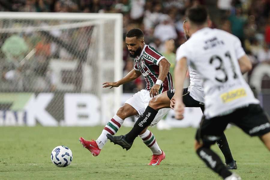 Samuel Xavier brilhou no último lance do jogo
