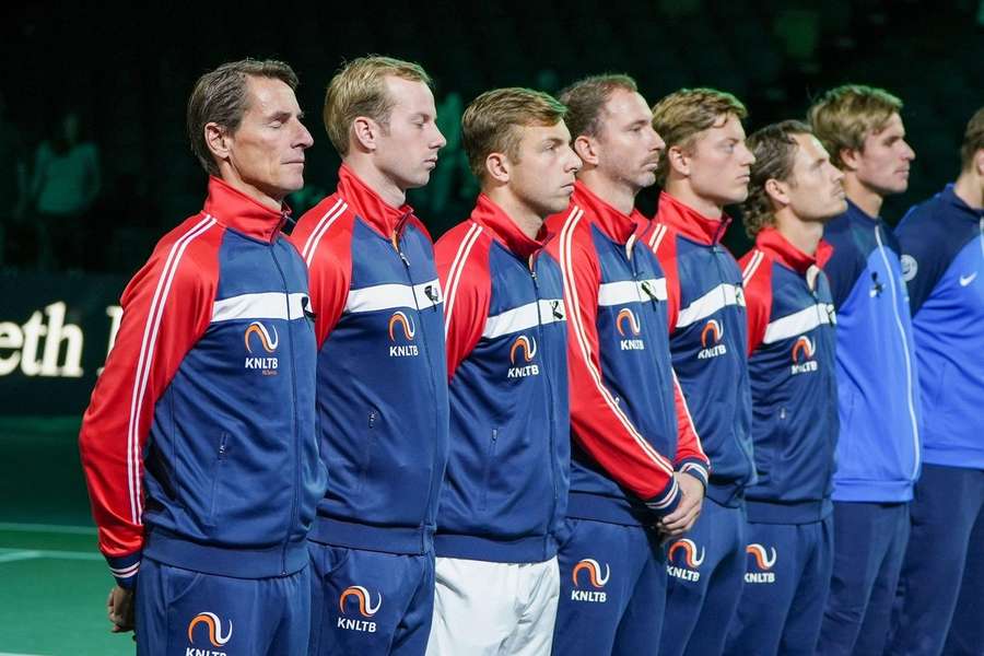 Van de Zandschulp (2R), Griekspoor (3R), Middelkoop (4R), Van Rijthoven (5R) en Koolhof (6R) tijdens de Davis Cup in Glasgow op 13 september 2022