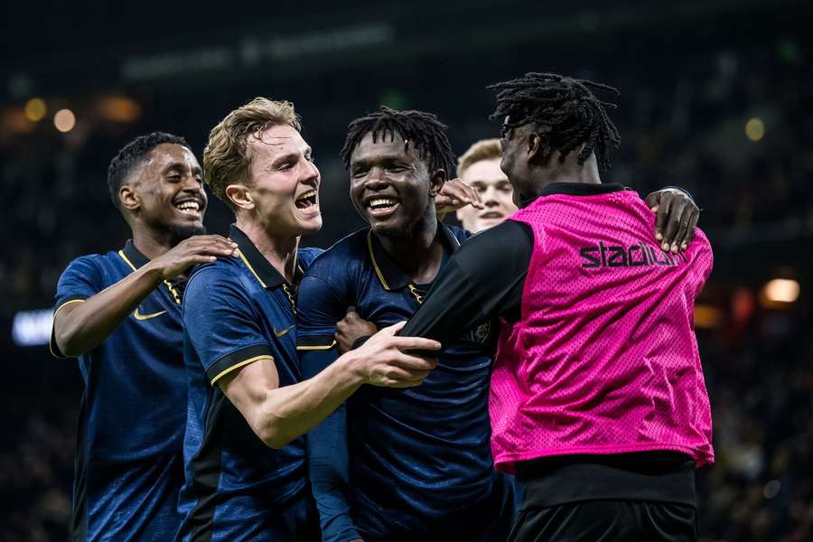 AIK celebrate their second goal against Hacken