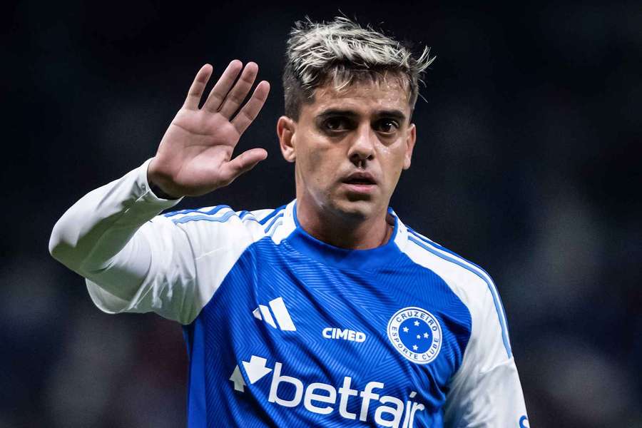 Cruzeiro anuncia Fágner por mais uma temporada