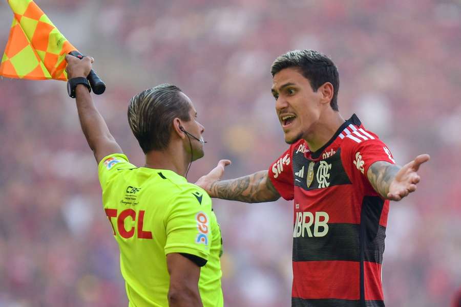 Pedro teve atuação discreta na derrota do Flamengo com o São Paulo