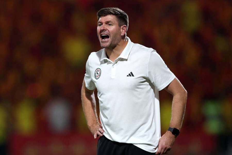 Gerrard, entrenador inglés