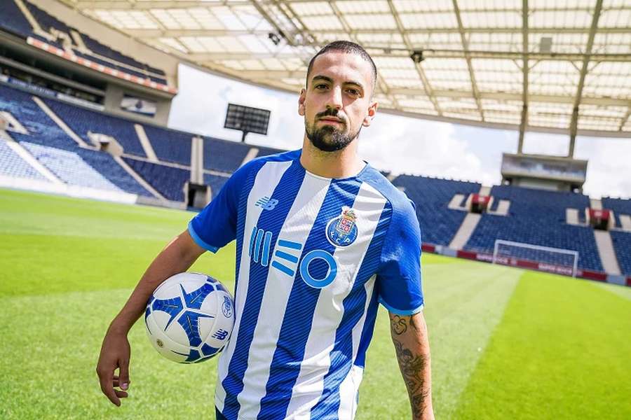 Bruno Costa regressou ao FC Porto mas deixou de contar para Sérgio Conceição