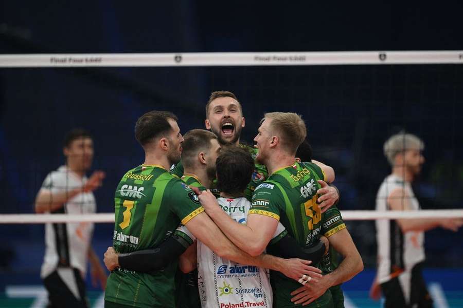 Zawiercie celebra apuramento para a final