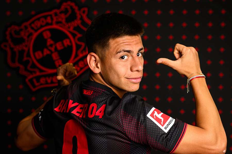 Promessa argentina é emprestada pelo Manchester City para Bayer Leverkusen