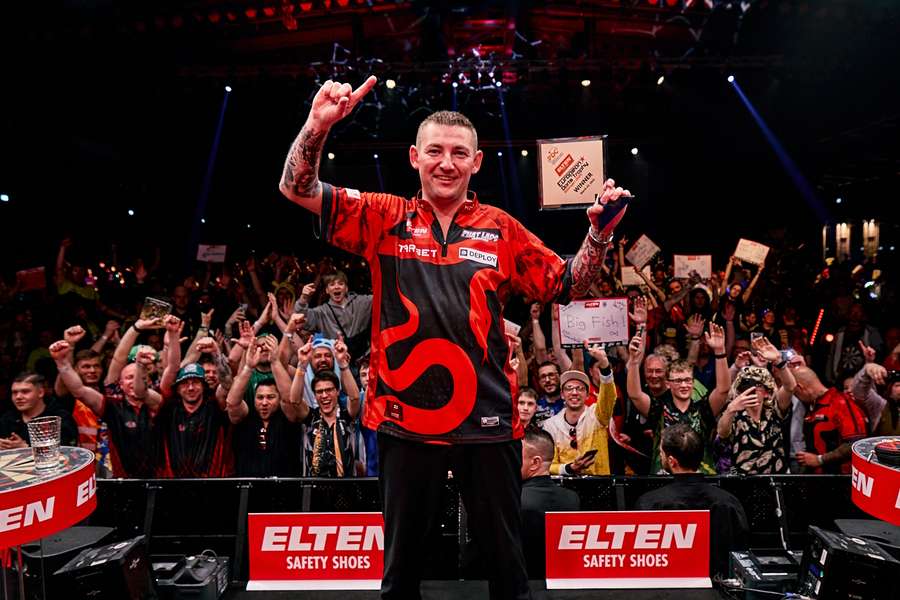 Nathan Aspinall gewinnt erstmal auf der European Darts Tour.