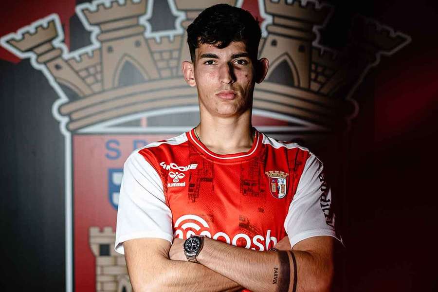 Diogo Fonseca vai jogar no Estrela da Amadora até final da temporada