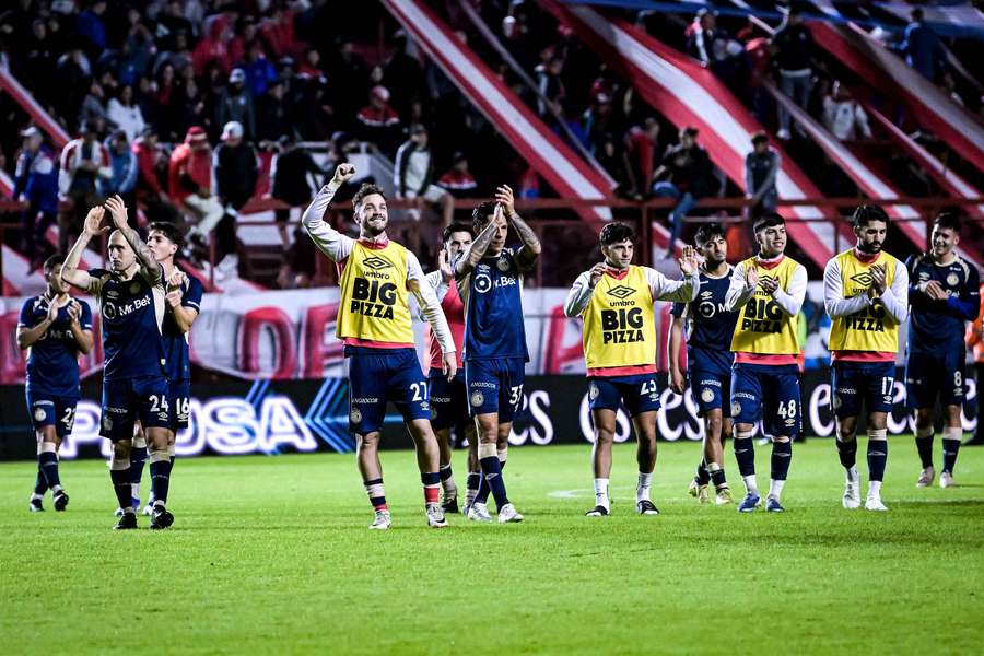 Argentinos Juniors avanza a semifinales del Apertura  
