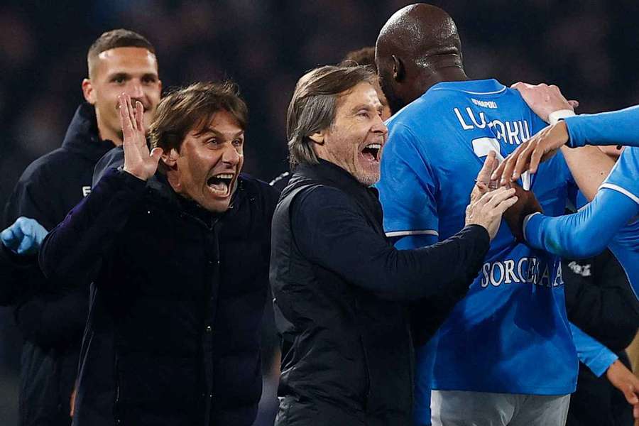Conte celebrates Napoli's second goal