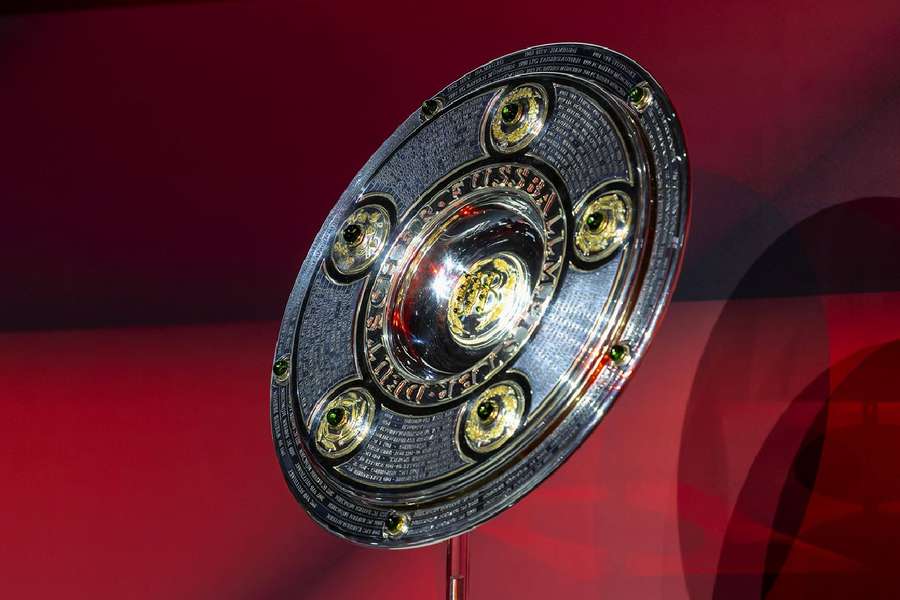 O troféu da Bundesliga em exposição 