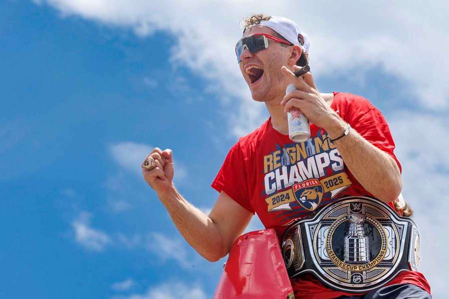 Tkachukov návrat sa blíži. Tkachukov návrat sa blíži.