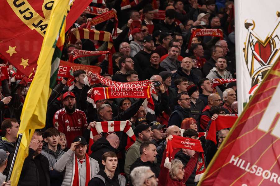 Des supporters de Liverpool en Ligue des champions. Des supporters de Liverpool en Ligue des champions.