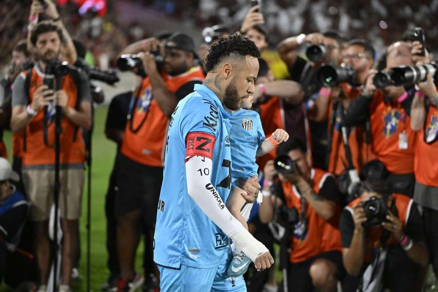 Fluminense deny interest in Brazil legend Neymar Fluminense deny interest in Brazil legend Neymar