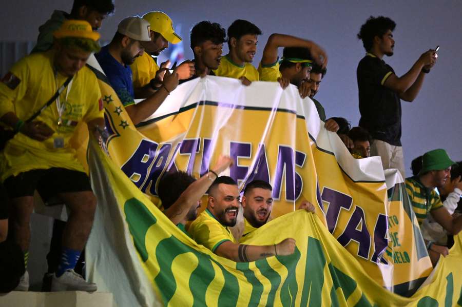 Brasil fue recibido en Doha por cientos de seguidores.