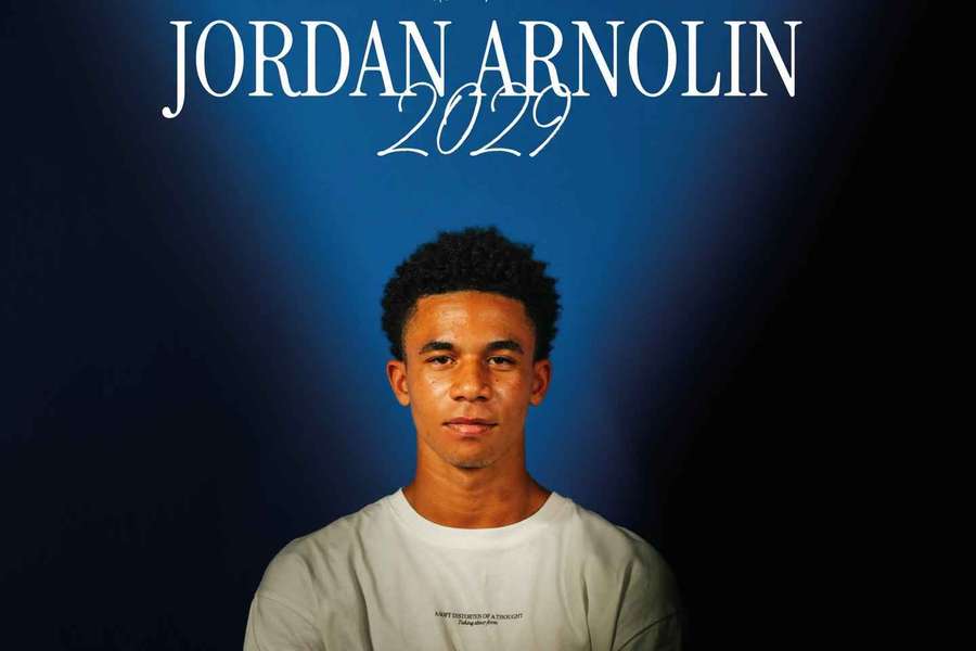 Jordan Arnolin assina contrato profissional com o Estoril Jordan Arnolin assina contrato profissional com o Estoril