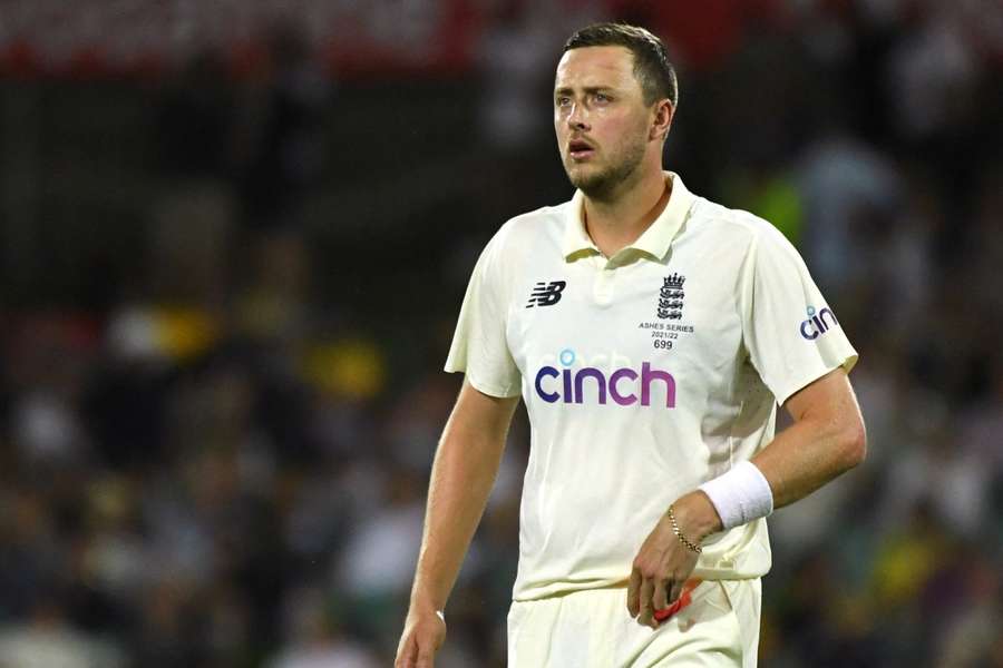 Robinson returns to England's team for second South Africa test